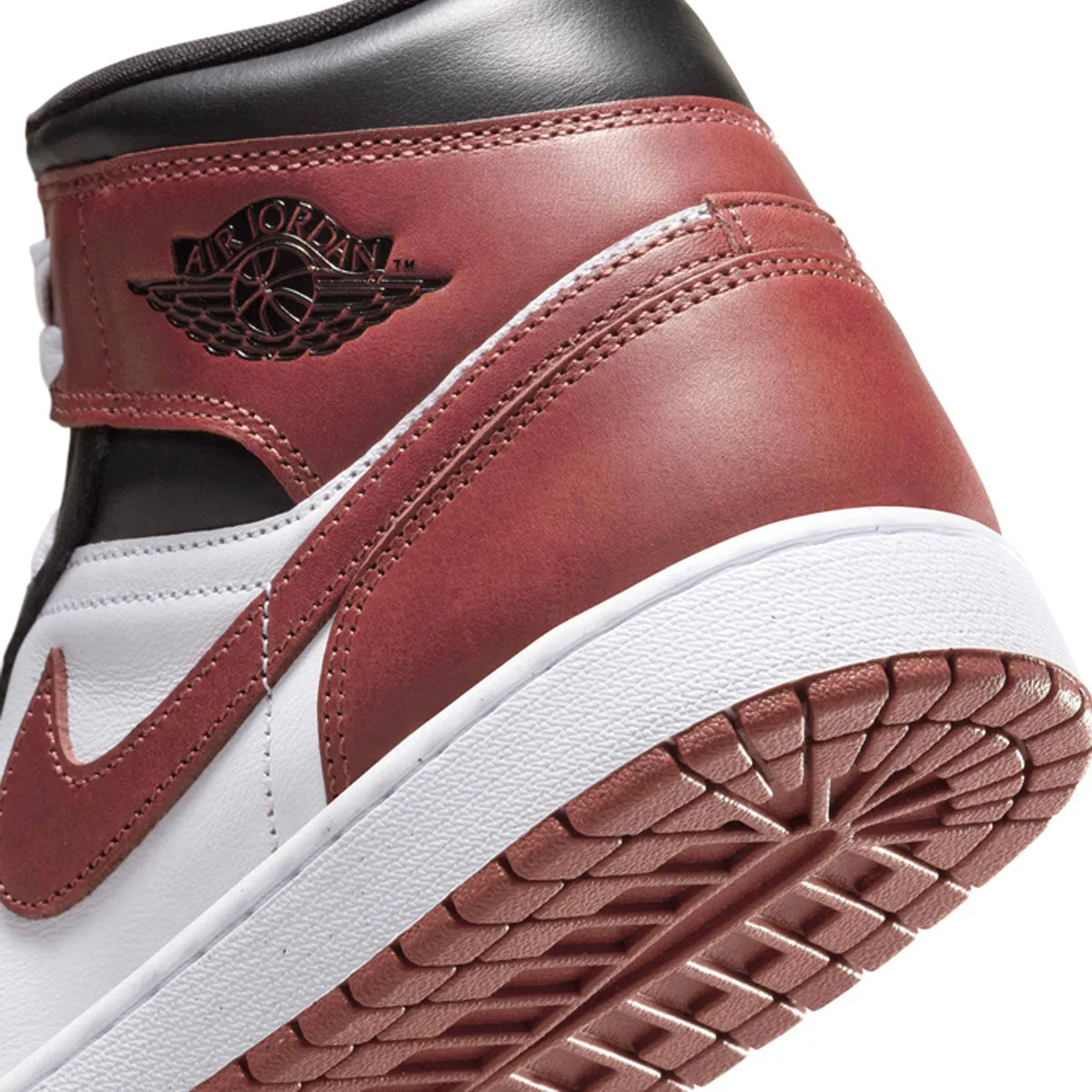 Air Jordan 1 Mid SE 'Dark Pony'