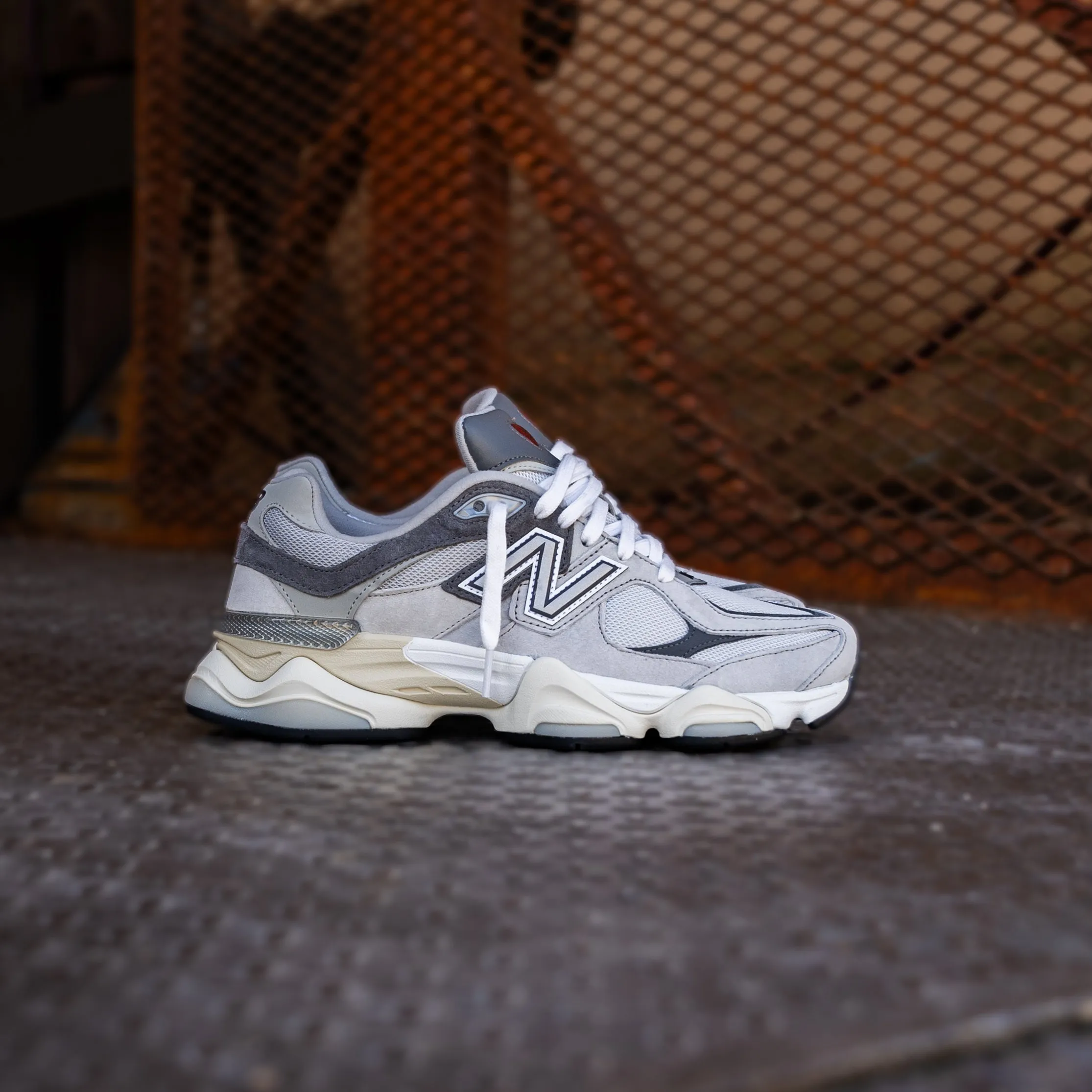 Mens New Balance 9060 (Grey/Grey)