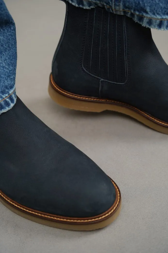 NUBUCK LEATHER CHELSEAS
